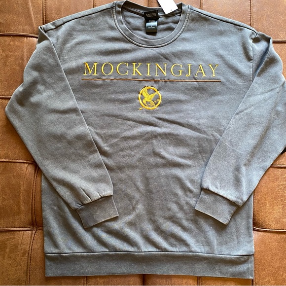 The Hunger Games Mockingjay Crew Neck Sweatshirt Box Lunch Exclusive NWT - Picture 1 of 6